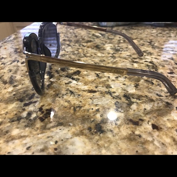 Chloe Jayme Feminine Round Sunglasses -Dark Gray.